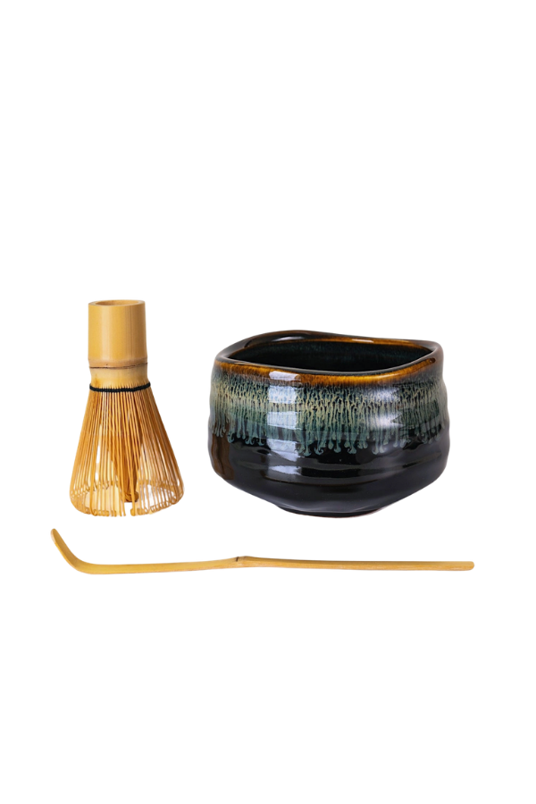Porcelain Matcha Gift Set with Whisk and Scoop – Black, 21 oz